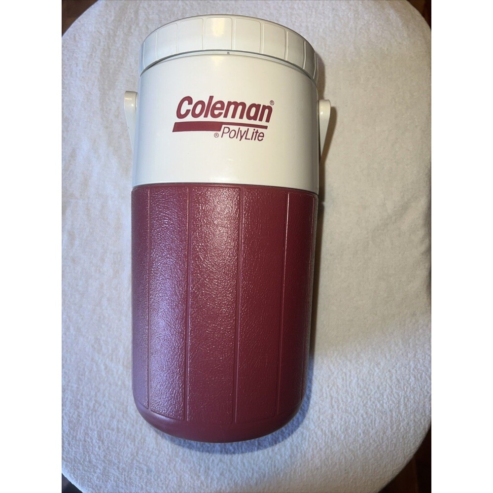 Veg Coleman Polylite 5590 Water Jug Beach Camping Cooler 1/2 Gal Burgundy/ White